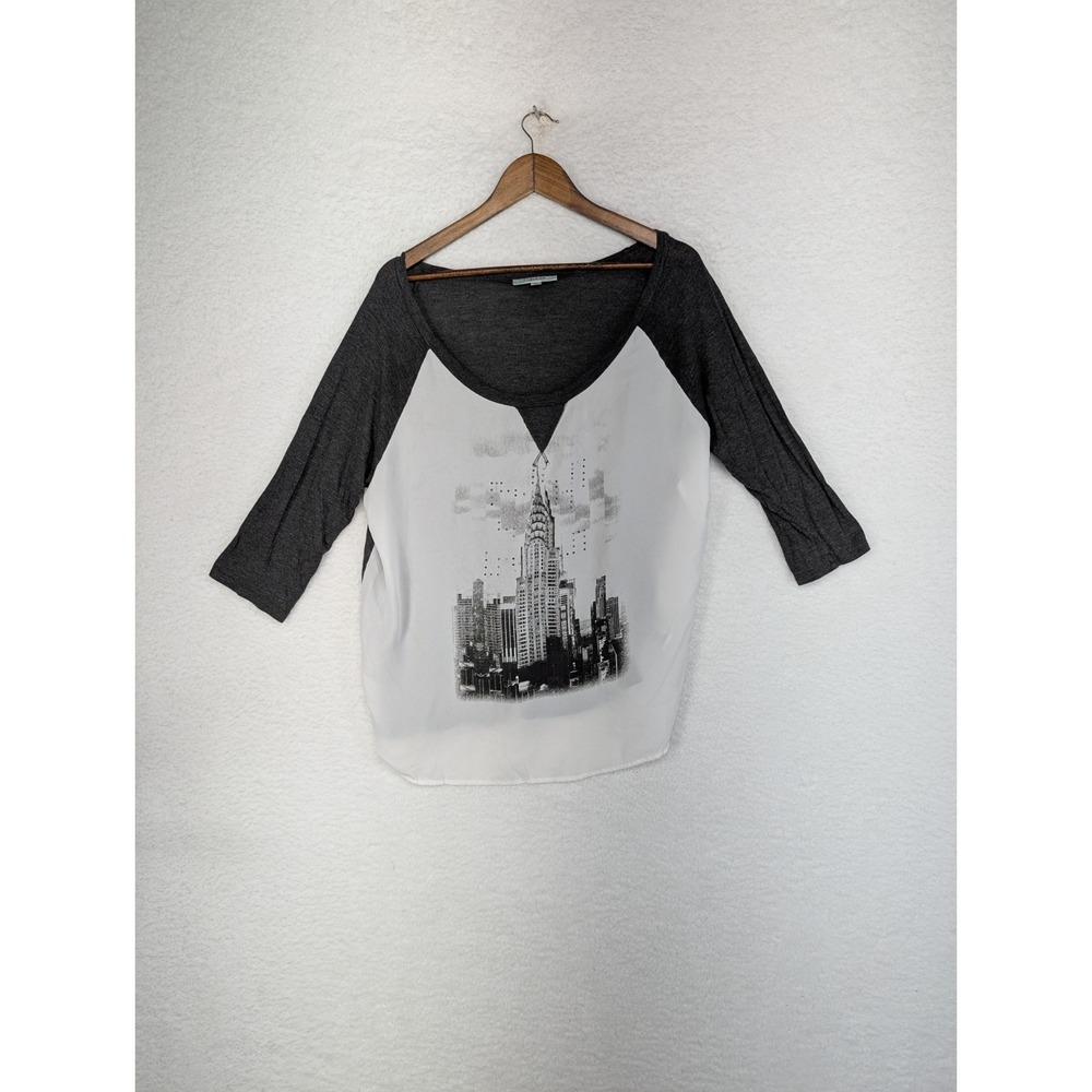 Pleione Women's Cityscape Print Scoop neck White Grey L USA